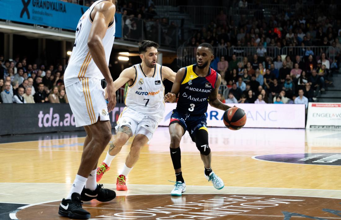 Jean Montero no ha dit que sí al València Basket, i continua aspirant a propostes de clubs importants de l’Eurolliga.