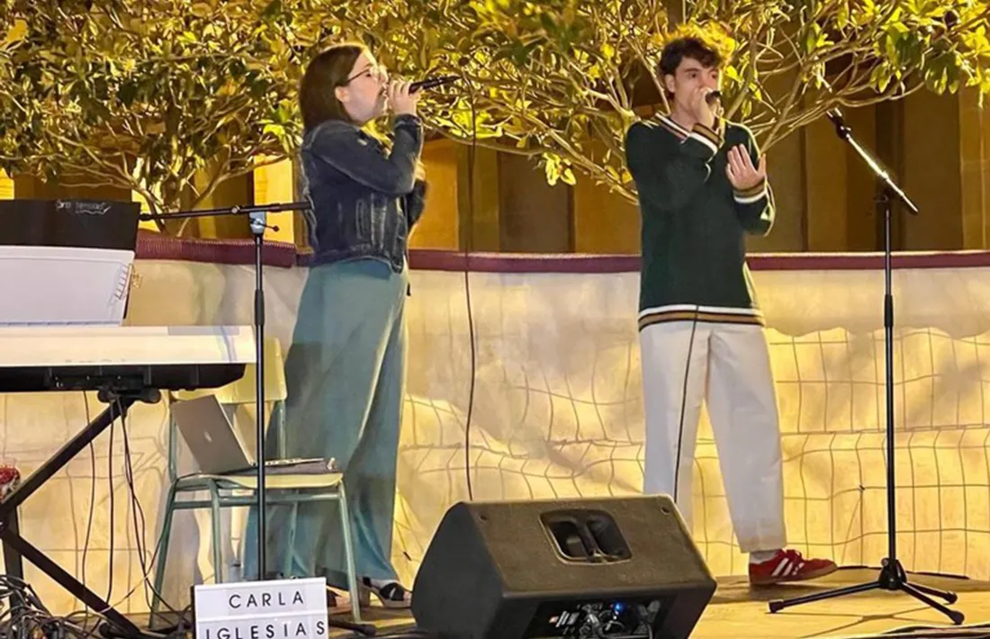 La guanyadora de la 3a edició de l'Escaldes Sound, Carla Iglesias, durant una actuació a Cervera