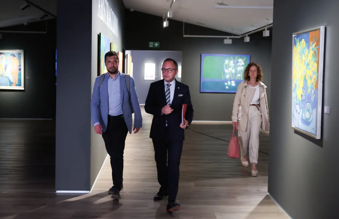 El cap de Govern, Xavier Espot, arribant a l’entrevista.