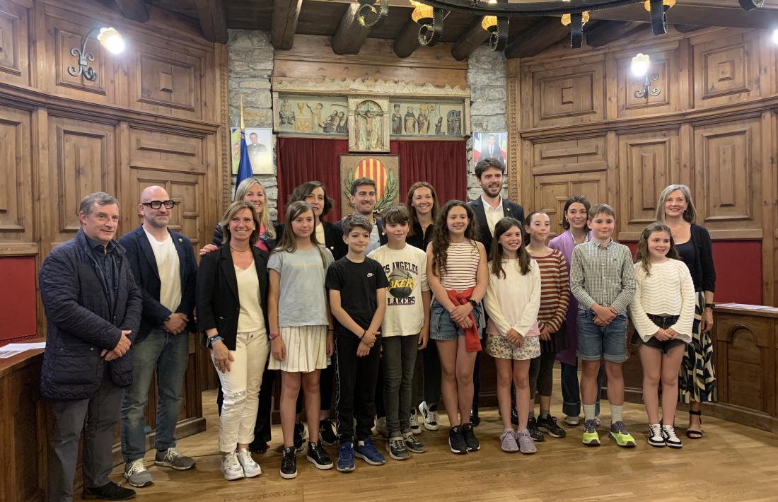 Foto de família de consellers júniors i sèniors de Sant Julià de Lòria.
