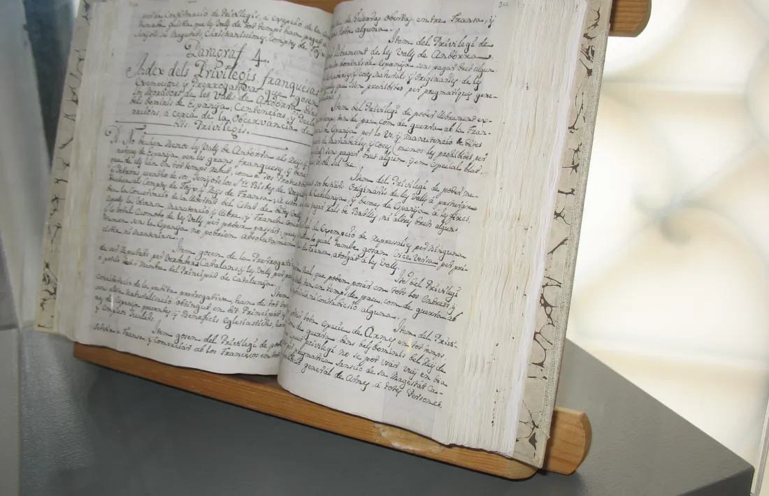 Andorra, Andorra Aeterna, Biblioteca Nacional, Miquel Huguet, Decret imperial, quèstia