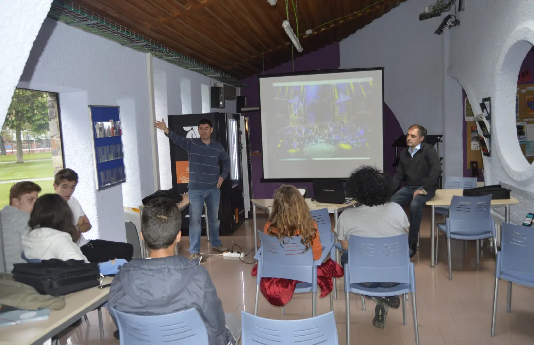 La satisfacció d’ajudar els altres sense esperar res material a canvi