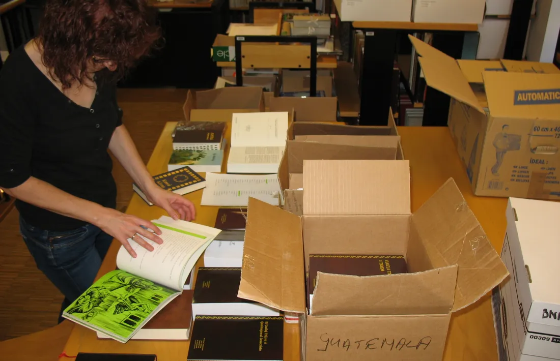 Andorra, Bíblia, Biblioteca Nacional Pere Roquet, Meritxell, Júlia Fernández