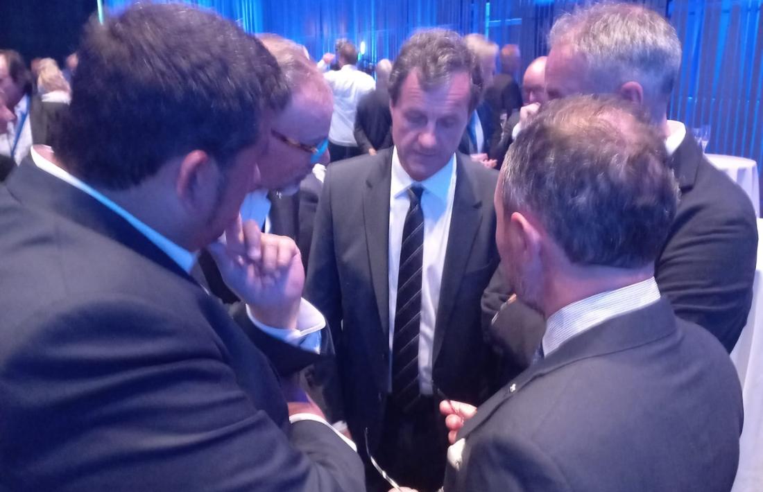 Michel Vion, secretari general de la FIS, amb Hidalgo i Espot.
