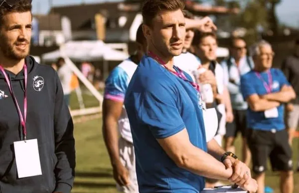 p. 29 Thibault Renart rugbi a 7 foto facebook