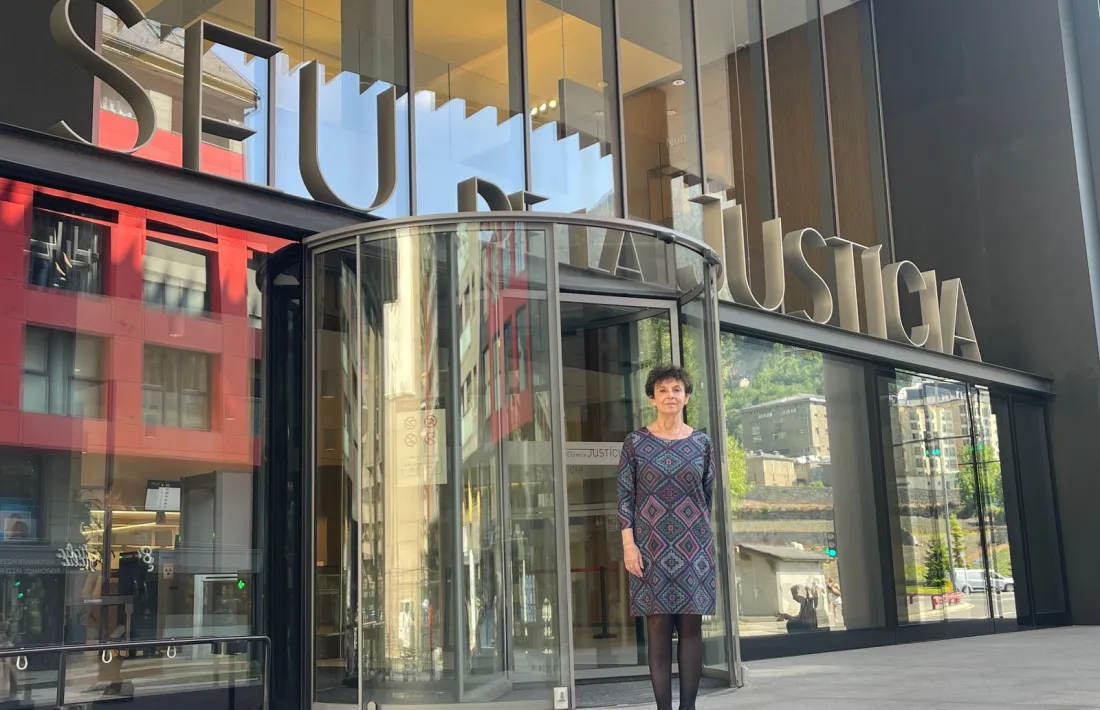 Maria Victòria Guerrero, a les escales de la Batllia nova: quan va començar, el 1986, Corts estava a l’actual seu de la CASS.