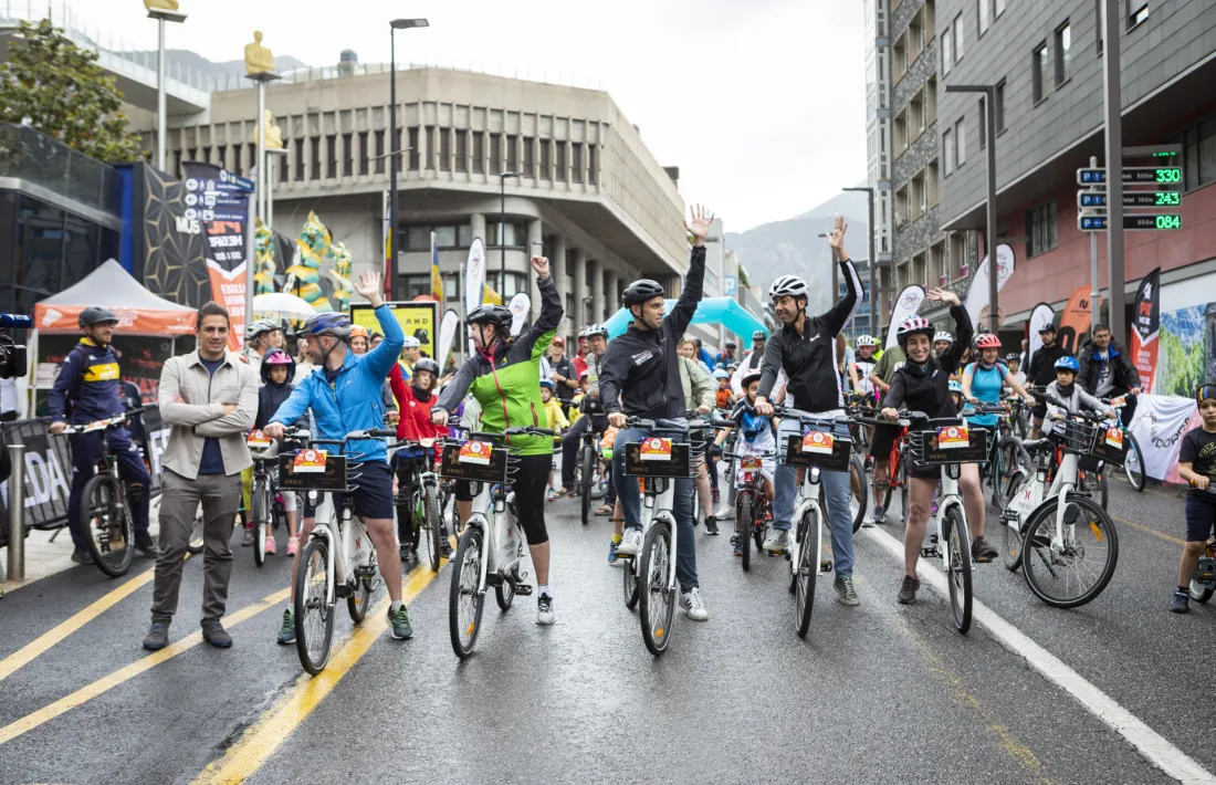 La sortida de la bicicletada popular d'aquest matí