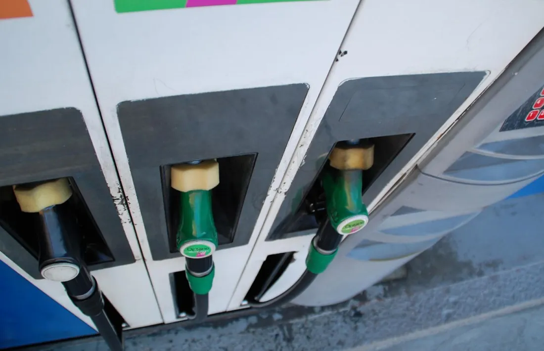 Sortidors de carburant en una estació de servei