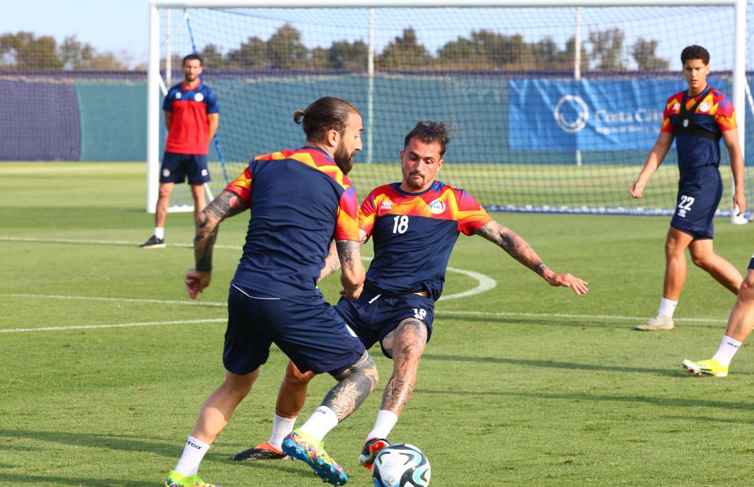 La selecció, en l’entrenament d’ahir, abans d’enfrontar-se a Irlanda.