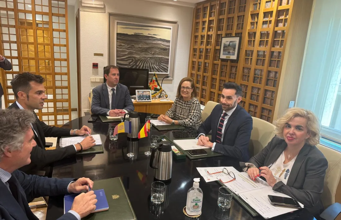 Forné amb les autoritats espanyoles.