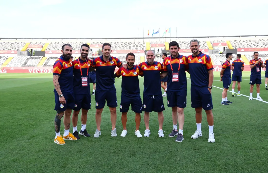 'Ludo' Clemente, amb alguns dels seus companys a la selecció absoluta a Badajoz.