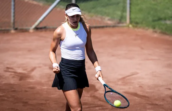 p. 29 vicky jimenez lo photo