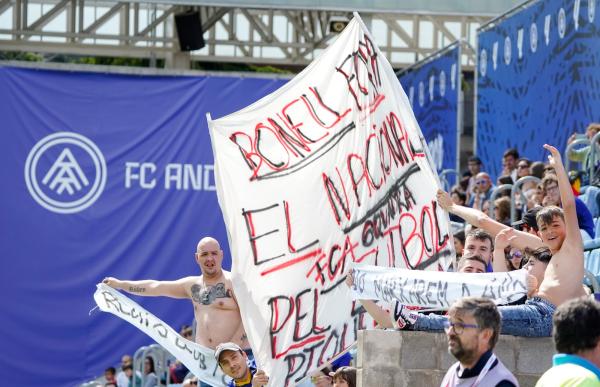 p. 28 pancartes estadi foto fc andorra