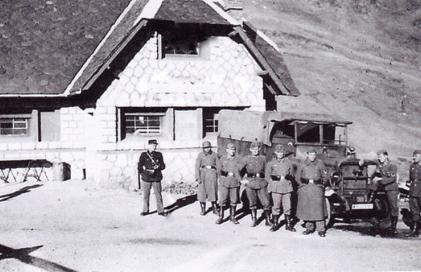 2142-Nazis-Pas-de-la-Casa