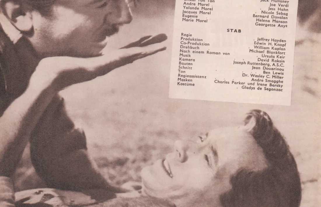 Cartells de les versions en macedoni i alemany de ‘The Vintage’.