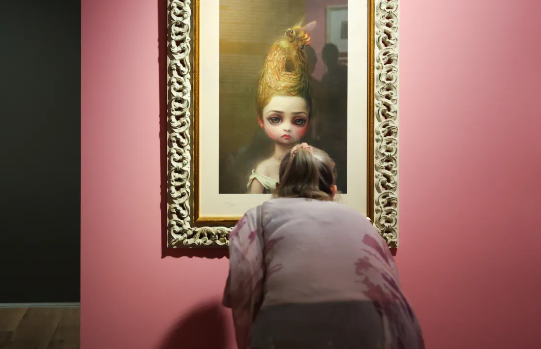 ‘Surrealisme pop i art lowbrow’ es pot visitar a la sala de Govern fins al 3 de novembre.