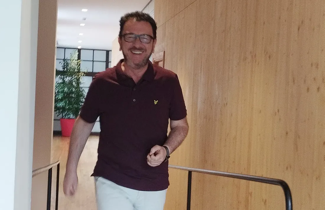 Budzaku, avui a Ràdio Andorra, a punt de donar explicacions per la cancel·lació de la sessió de David Guetta.