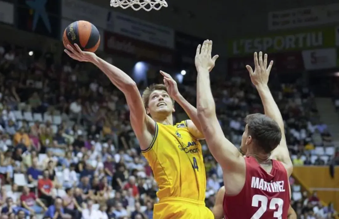  Lammers, amb el Gran Ganaria, en un matx contra el Girona.