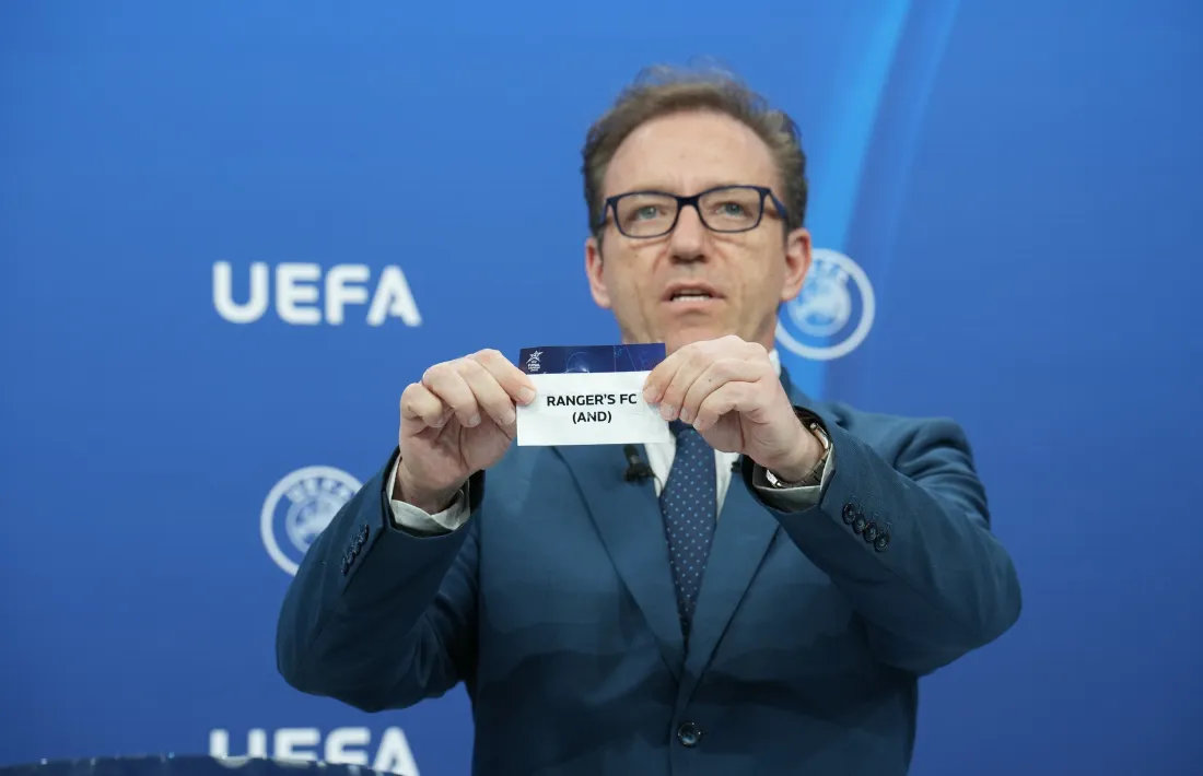 Un moment del sorteig.