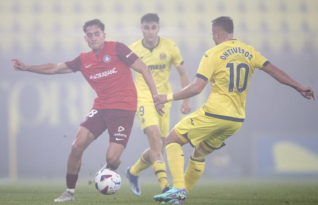 Alex Perxarroman en un partit contra el Vilareal B