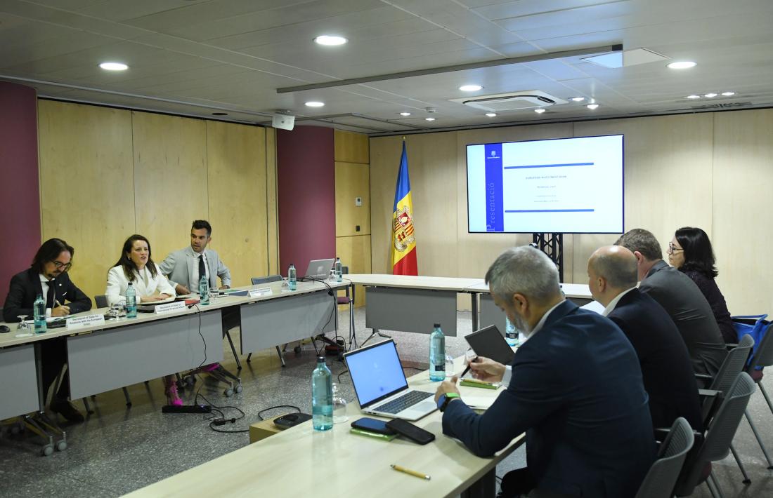Riba, Souque i Forné en la reunió amb els tècnics del Banc Europeu d’Inversions.