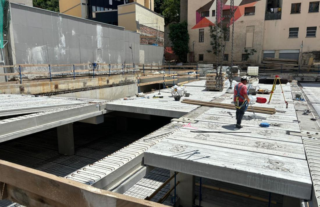 Estat de les obres de l'aparcament de l'església a dia d'avui.