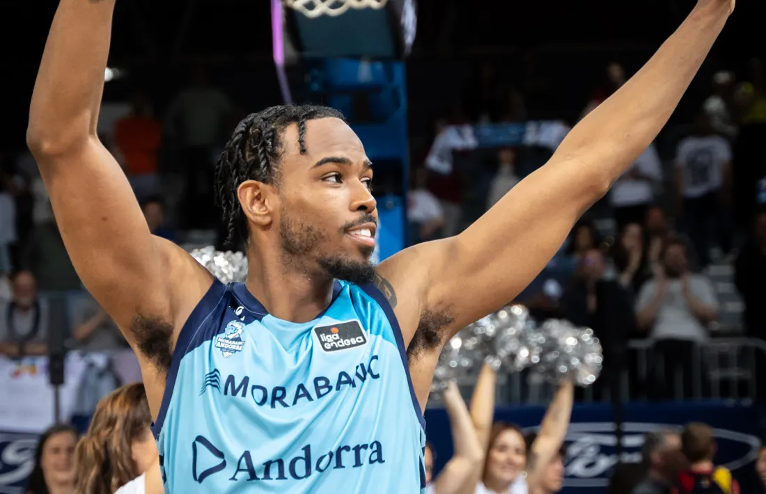 Jerrick Harding, renovació 