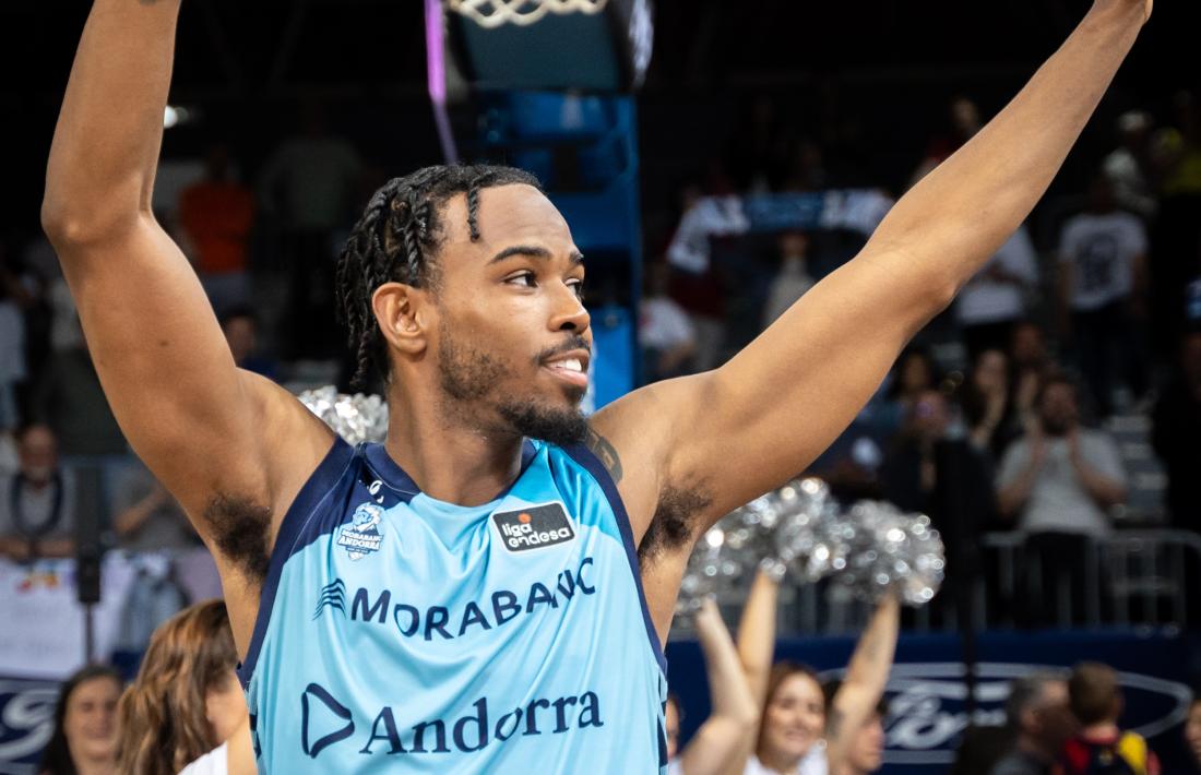 Jerrick Harding, renovació 