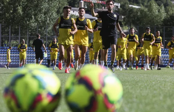 p. 21 UE Santa Coloma - Facundo Santana