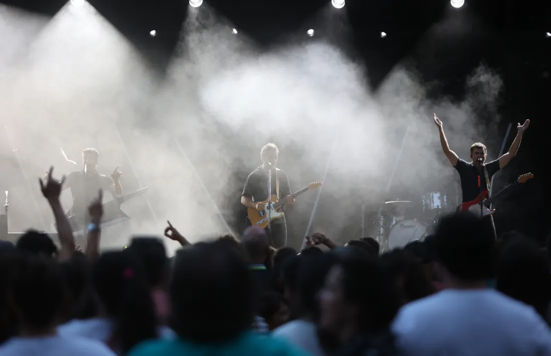 El concert d’Amics de les Arts ahir a la plaça de la Germandat va tenir molt d’intergeneracional.