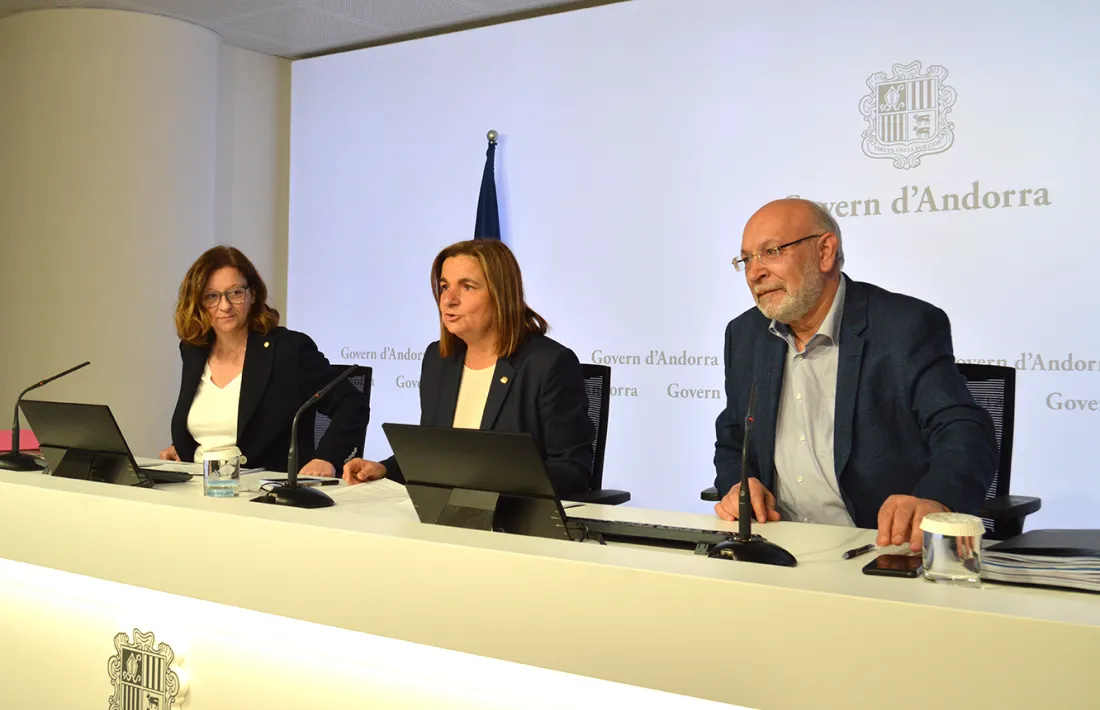 Ester Cervós, Trini Marín i Joan Carles Villaverde en una compareixença anterior.