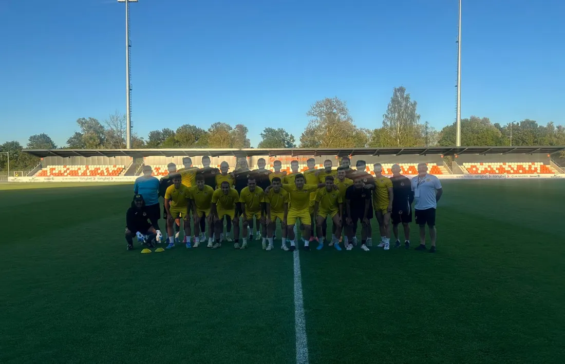 Una part de la UE Santa Coloma es va entrenar ahir a Riga.
