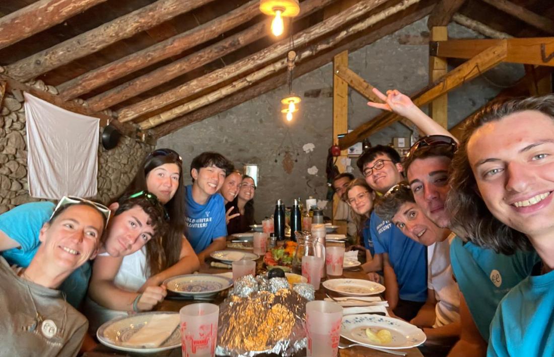 Els joves que durant dues setmanes formaran part del projecte de voluntariat a la vall del Madriu.
