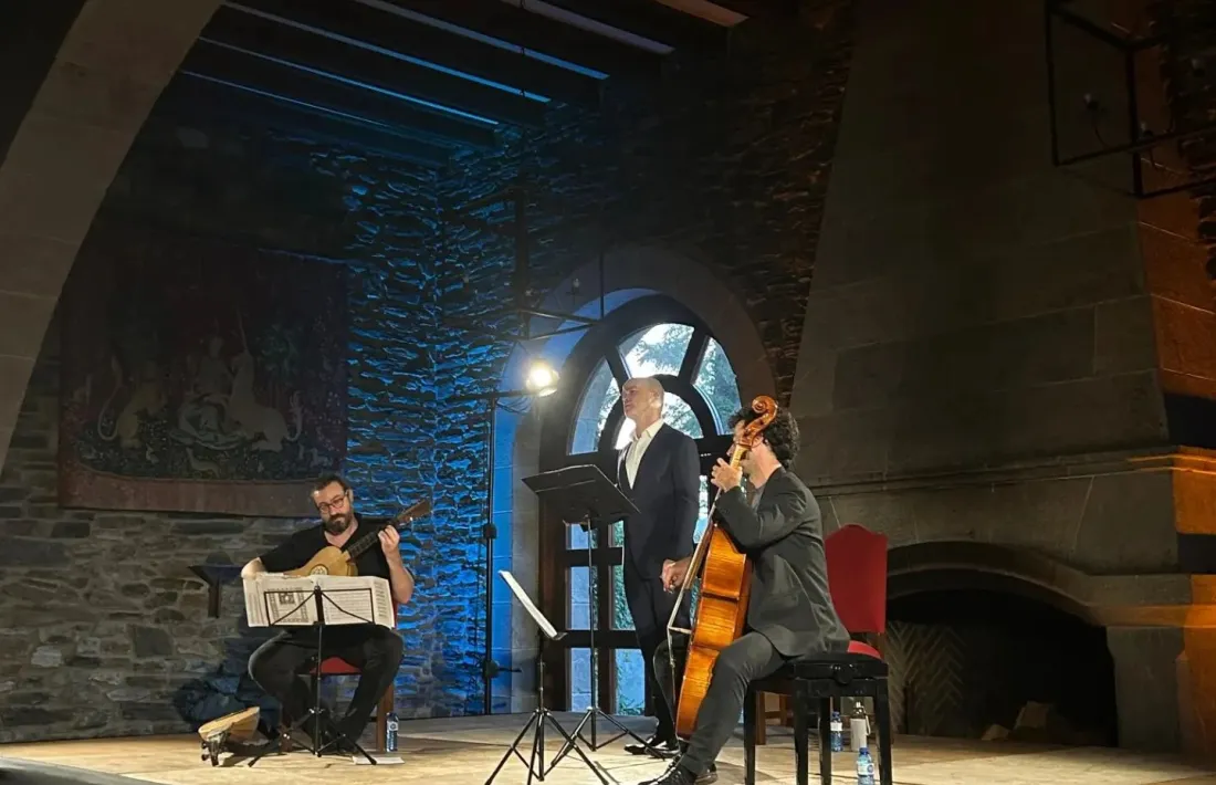 L'Atzavara, a Castellciutat. 