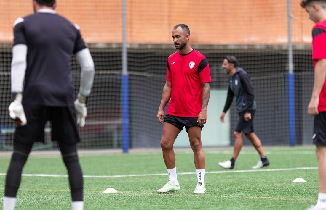 Víctor Vázquez, amb l'FC Santa Coloma