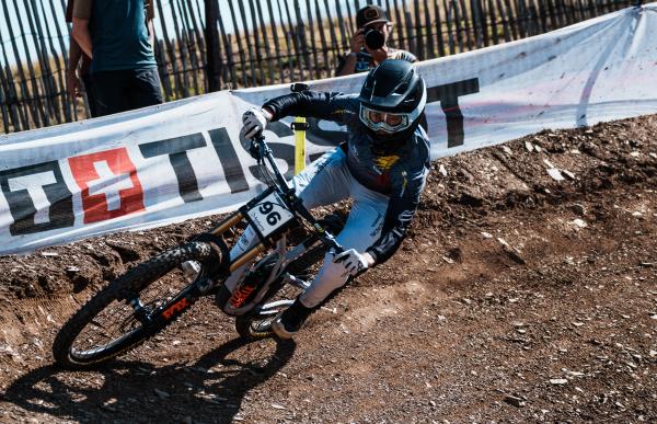 p. 21 primera foto WCH24_DHI M_QUALY_ARNAU GRASLAUB_@Pal Arinsal (2)