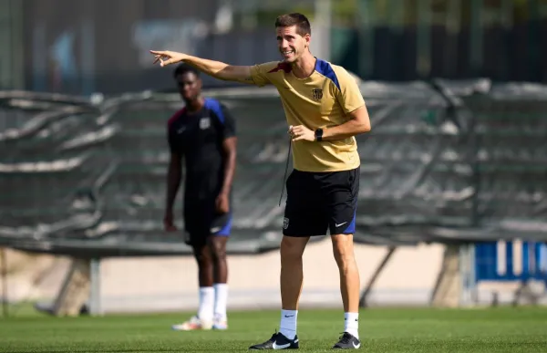 p. 22 albert sanchez entrenador barça foto barça