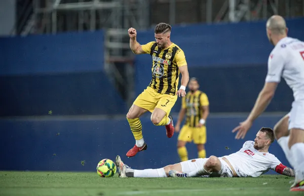 p. 22 ue santa coloma vs vikingur reykjavik foto ue santa coloma