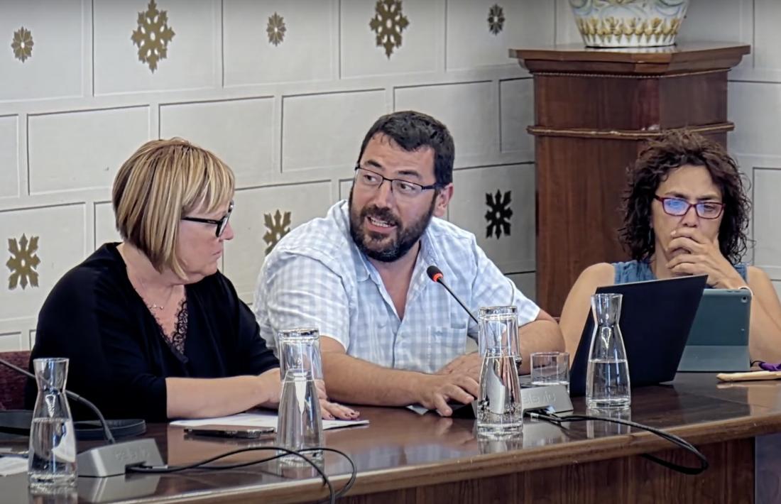 El grup dels republicans, encapçalat per Francesc Viaplana, durant el ple. 