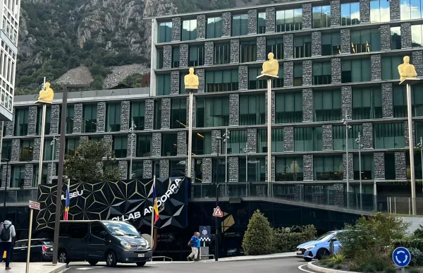 p. 14.2 Casa de la Vall 