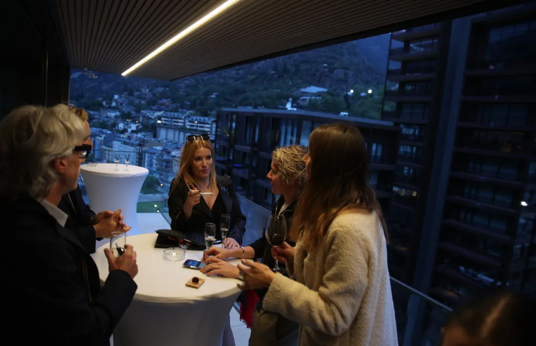 Assistents a l'Open House organitzat per CISA i Windsor & Meyers ahir a la torre Zenit.