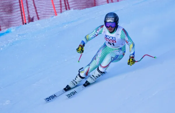 p. 29 Cande Moreno WC DH Val d'Isère entrenament_FOTO Michel Cottet Agence Zoom