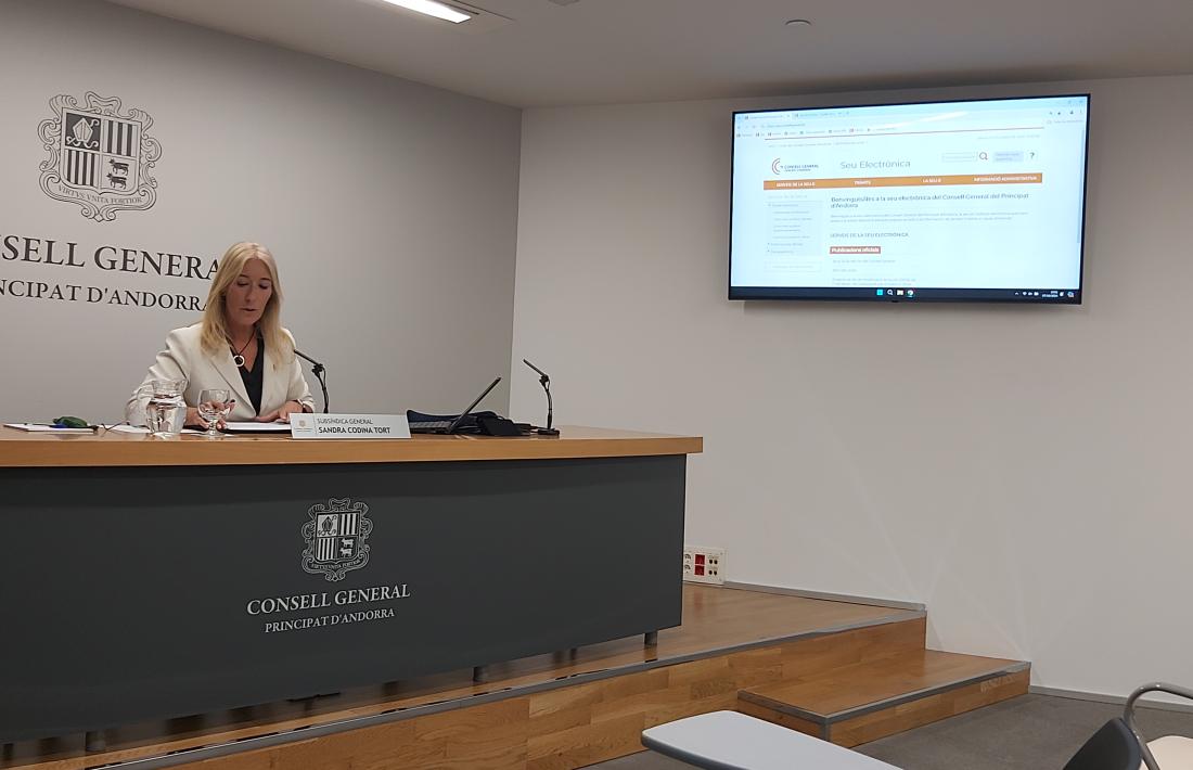   La subsíndica, Sandra Codina, ha presentat la nova Seu Electrònica.