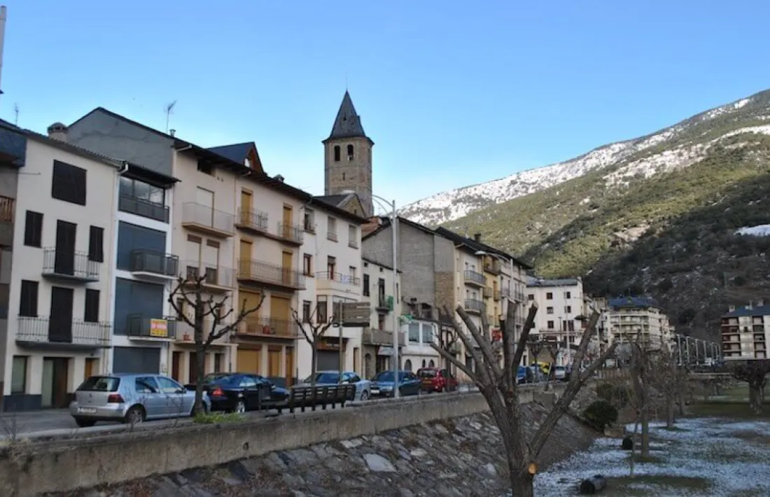 El municipi s'afegeix als que regulen els habitatges d'ús turístic. 