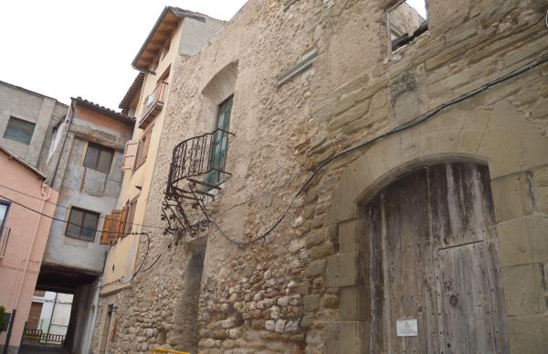 p. 16 castell