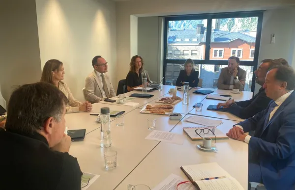 cAP DE gOVERN efa taula (002)