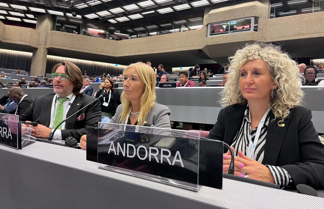 Naudi, Codina i Puig a l'Assemblea de la Unió Interparlamentària.