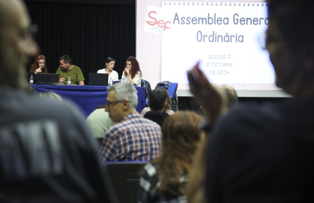 Una quarantena de persones s'han aplegat a l’assemblea del sindicat, avui a Andorra la Vella.