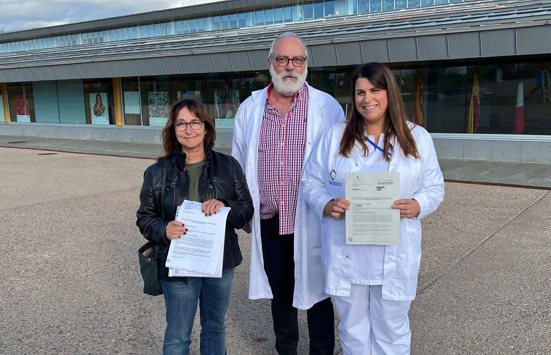 Tres dels treballadors afectats, a qui la hisenda espanyola reclama el 19% del sou. 