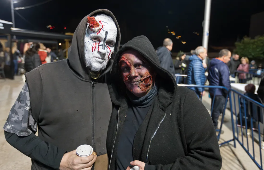 Dos personatges de terror a la darrera castanyada massanenca.
